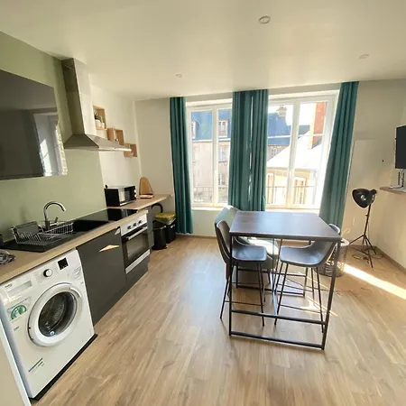 Joli F2 Plein Centre *