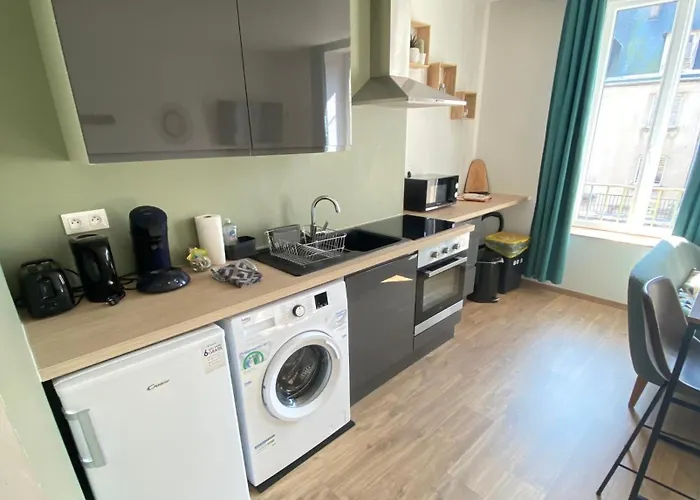 Joli F2 Plein Centre Coutances